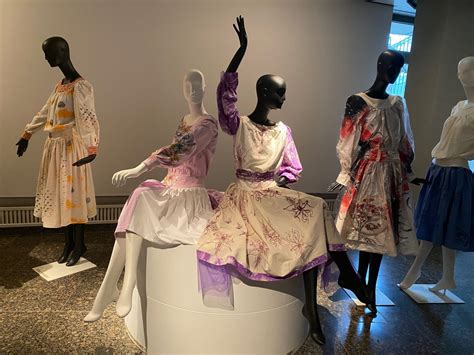 how to dior ausstellung|How to Dior Christian Dior und seine Nachfolger*innen.